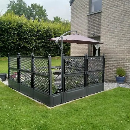 La Petite Maison Mettet Vakantiehuis *